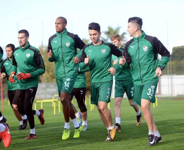 Bursaspor’un Devre Arası Kampı Başladı