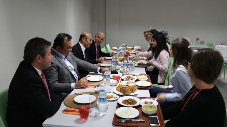 Vali &Ccedil;ift&ccedil;i, Osb&rsquo;de &Uuml;retim Tesislerini Gezdi