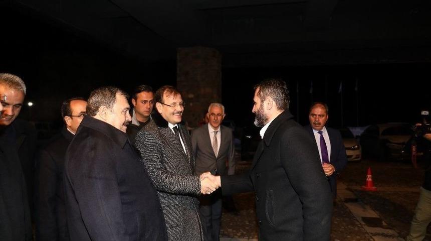 &Ccedil;avuşoğlu Ve Eroğlu&rsquo;nun Teleferik Keyfi