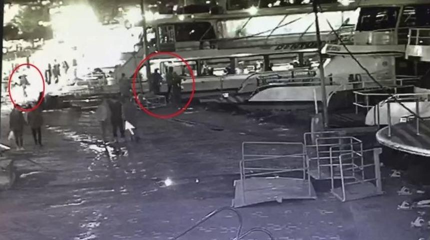 (&ouml;zel Haber) &Uuml;sk&uuml;dar&rsquo;da Oltadan Kopan Kurşun Bir Kişiyi Yaraladı