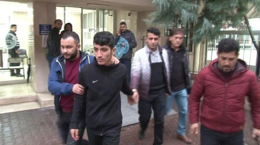 Pkk 14 Yaşındaki &Ccedil;ocuğa Bomba Attırmış