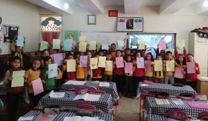 Minik Öğrenciler Askerleri Sevindirdi G2