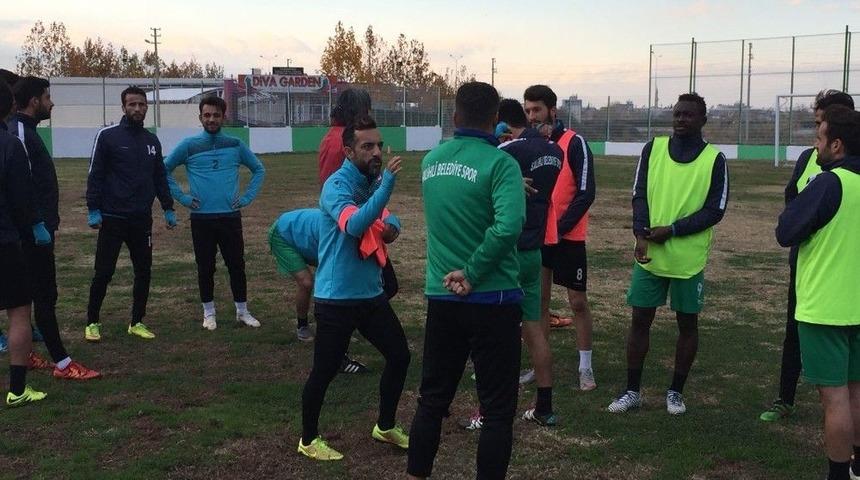 Lider Salihli Belediyespor Sahaya İniyor