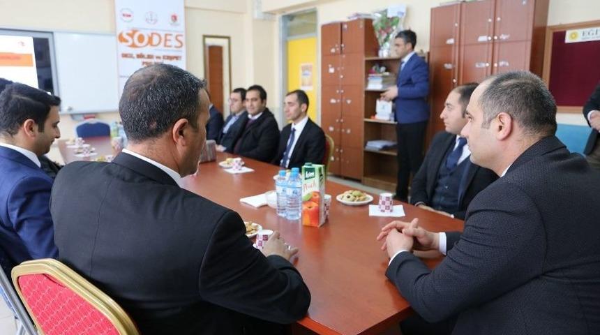 Varto&rsquo;da &ldquo;oku, Eğlen Ve Keşfet&rdquo; Projesi