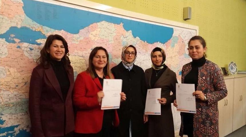 Ak Parti Marmaris Kadın Kollarında G&ouml;rev Değişimi