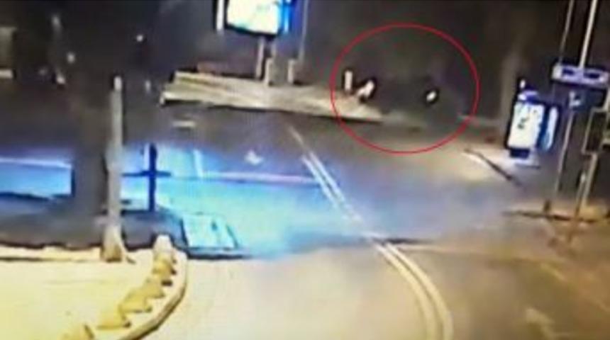 (&ouml;zel Haber) Burak Yılmaz&rsquo;ın &Ouml;l&uuml;mden D&ouml;nd&uuml;ğ&uuml; Kaza G&uuml;venlik Kamerasında