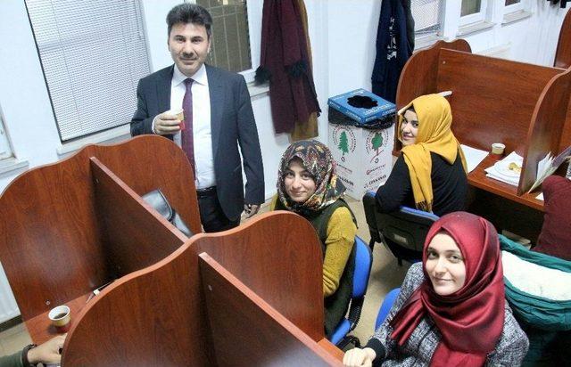 Rektör Karacoşkun’dan Öğrencilere Moral Ziyareti