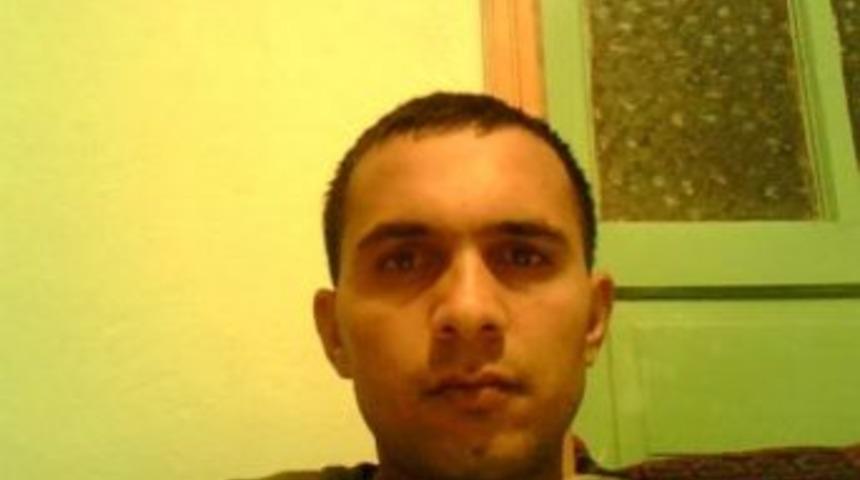 İşten &Ccedil;ıkarılan Temizlik İş&ccedil;isi Şefini Bı&ccedil;akladı