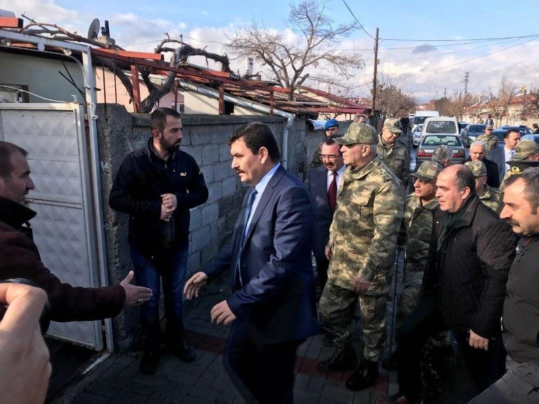 Bir Oğullarını Askere G&ouml;nderdiler, Diğerinin Şehadet Haberini Aldılar