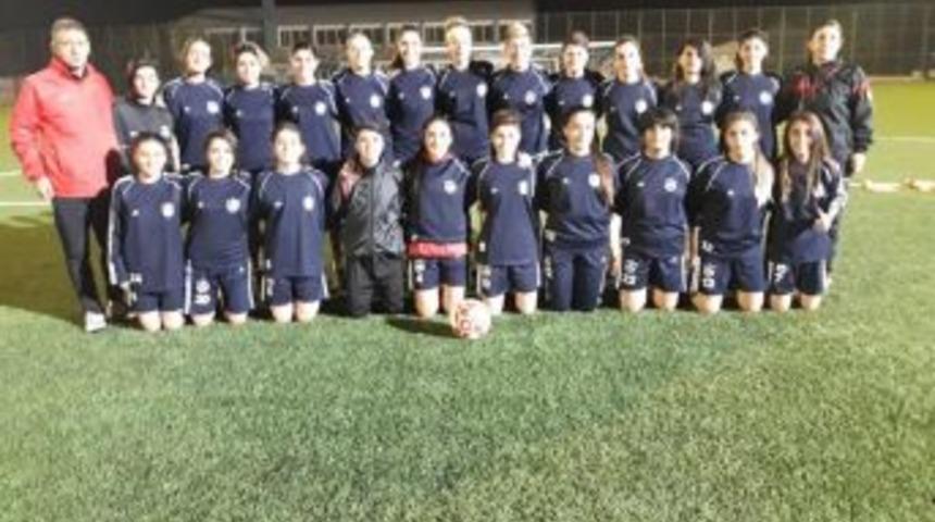 Diyarbekirspor&rsquo;un Kadın Futbolcuları İkinci Bitirdi