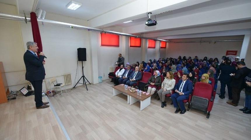 Başkan Polat Öğrencilerle Bir Araya Geldi