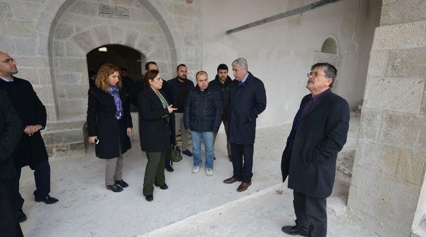 Tarihi Camide Restorasyon Çalışmaları Devam Ediyor