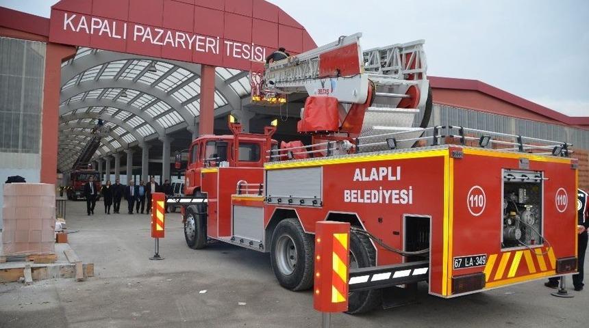 Başkan Tekin, Meclis &Uuml;yelerine Pazar Yerini Gezdirdi