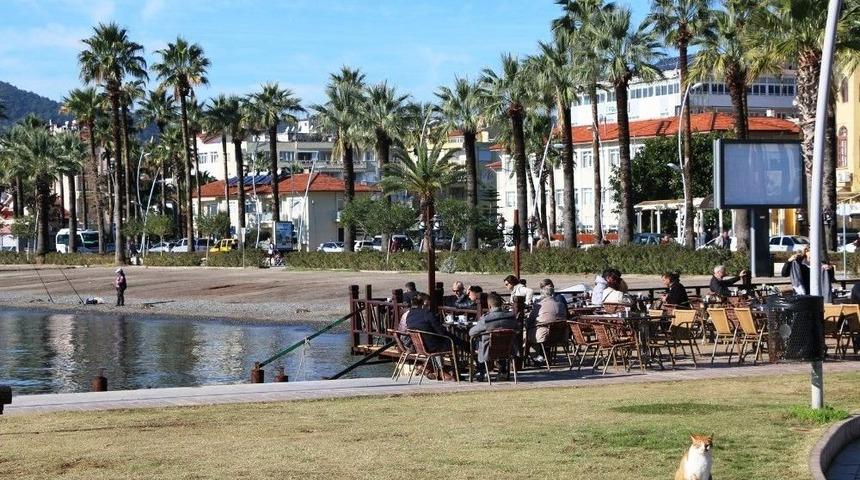 Marmaris G&uuml;zel Havanın Tadını &Ccedil;ıkardı