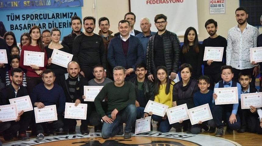 Alanya Belediyesi&rsquo;nden Zeybek Kursu