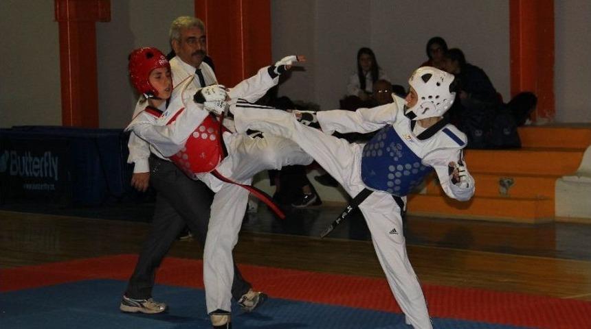 Taekwondo Gen&ccedil;ler İl Birinciliği Sona Erdi
