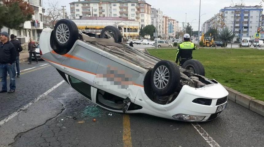 Samsun&rsquo;da Otomobil Takla Attı: 1 Yaralı