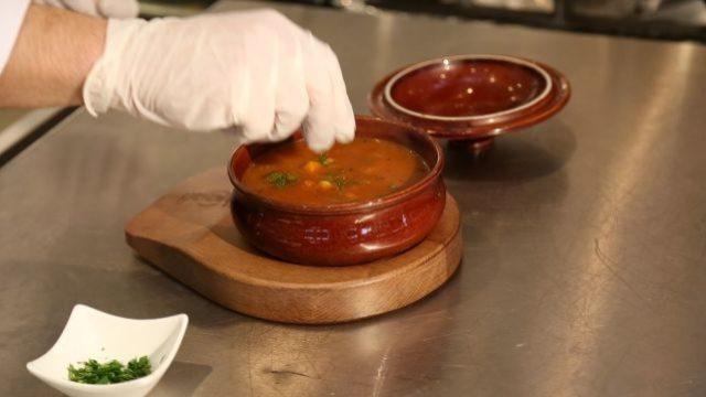 Harira (Fas) çorbası nasıl servis edilir?