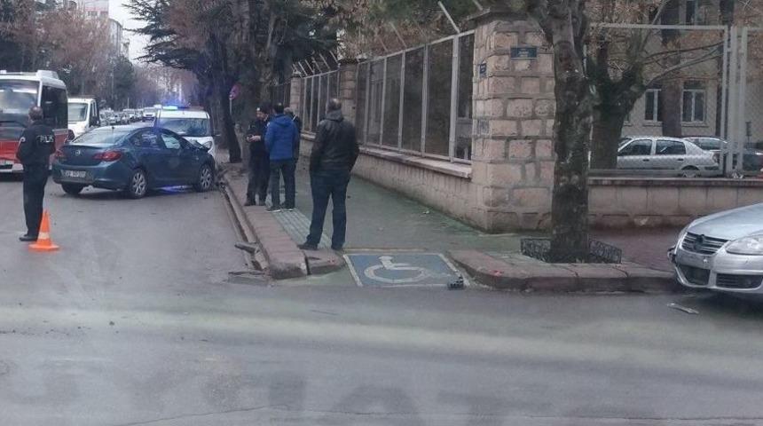 Eskişehir&rsquo;de Trafik Kazası; 2 Yaralı