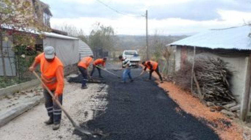 İzmit&rsquo;te Asfalt &Ccedil;alışmaları S&uuml;r&uuml;yor