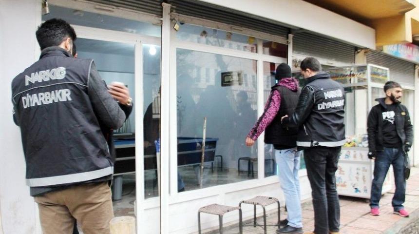 Diyarbakır Polisinden Okul Çevrelerinde Denetim