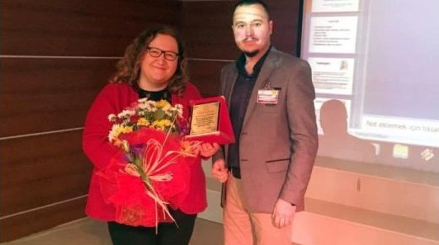 &Ccedil;&ouml;z&uuml;m Kolejinin Konuğu Dr. Tang&uuml;l Oldu