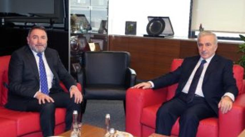 Vali Kam&ccedil;ı&rsquo;dan Boydak Holding&rsquo;e Ziyaret