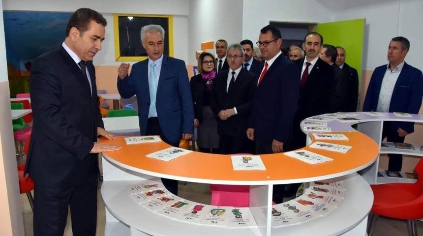 Aliağa&rsquo;da &ldquo;z&rdquo; K&uuml;t&uuml;phane A&ccedil;ıldı