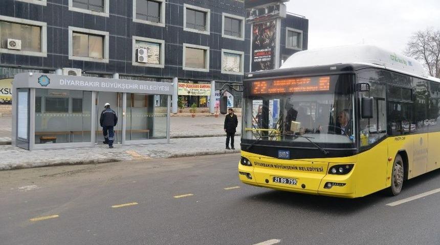 Diyarbakır&rsquo;da Duraklar Isınıyor