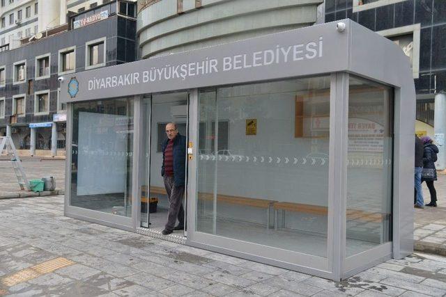 Diyarbakır’da Duraklar Isınıyor