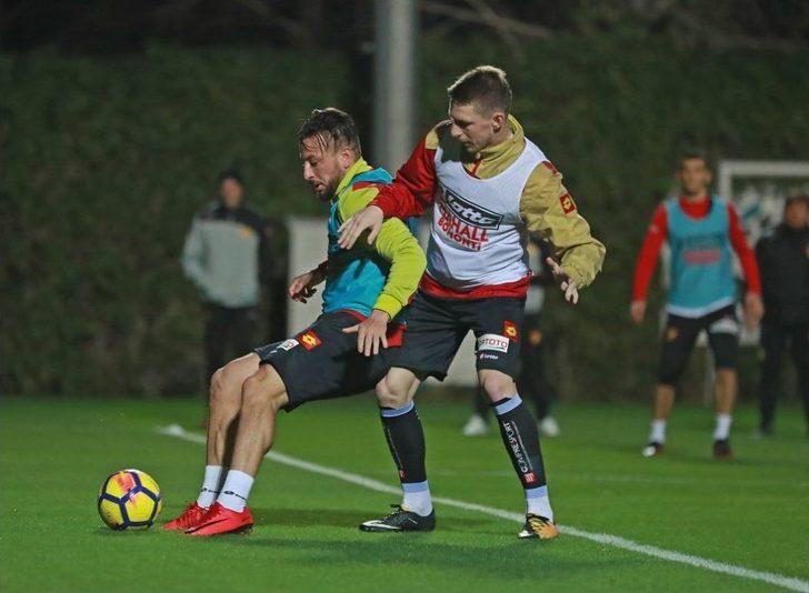 Göztepe, Hazırlıklarını Sürdürüyor G4