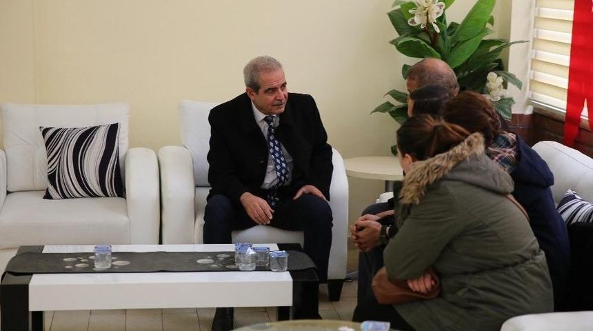 Başkan Demirkol, Halk G&uuml;n&uuml;nde Vatandaşlarla G&ouml;r&uuml;şt&uuml;