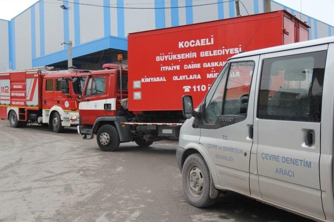 G&uuml;mr&uuml;k Binasındaki Yoğun Koku Afad Ve İtfaiye Ekiplerini Alarma Ge&ccedil;irdi
