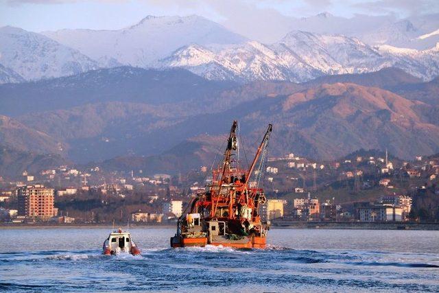 &ldquo;en Fazla 25 Kişi Binebilir&rdquo; Dedikleri Balık&ccedil;ı Teknesine 50&rsquo;nin &Uuml;zerinde Kişi Bindirdiler 3