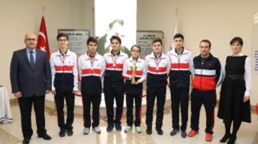 Sanko Okulları Gen&ccedil; Erkekler Masa Tenisi Takımı İl İkincisi Oldu