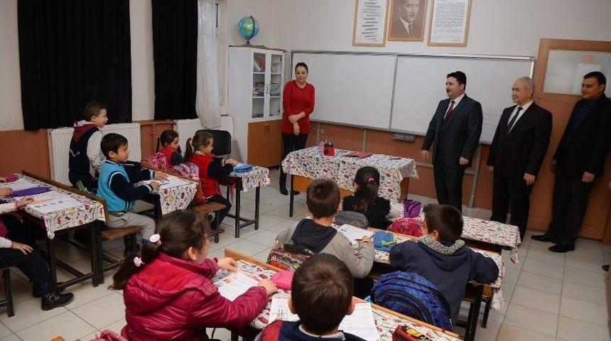 Başkan Avcı Okul Ziyaretlerini S&uuml;rd&uuml;r&uuml;yor