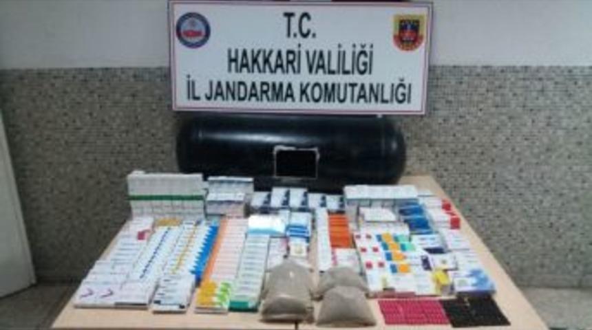 Aracın Yakıt Deposunda Eroin Ve Morfin Ele Ge&ccedil;irildi