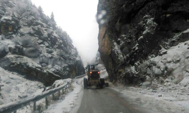 Kahramanmaraş Büyükşehir Belediyesi’nin Kar Mesaisi Başladı