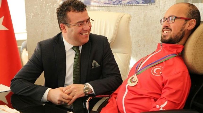 Emre Vural, G&uuml;m&uuml;ş Madalya İle D&ouml;nd&uuml;