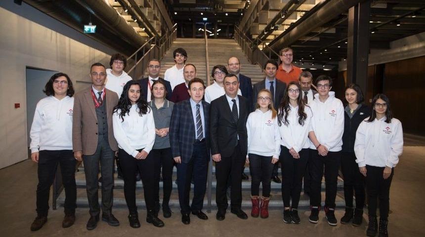 Rektör Sabuncuoğlu Öğrencilerle Bir Araya Geld