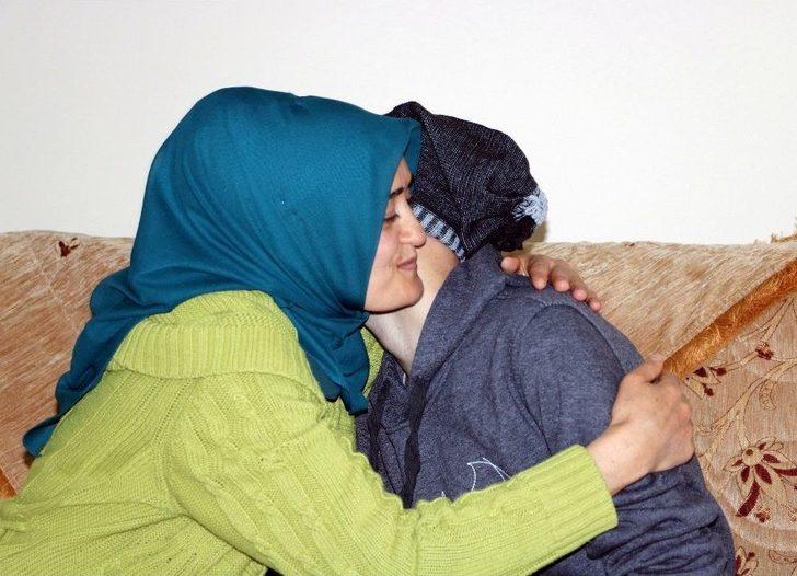 (özel Haber) Eklem Romatizması Tedavisi İçin Gittiği Hastanede Lösemi Olduğunu Öğrendi G4