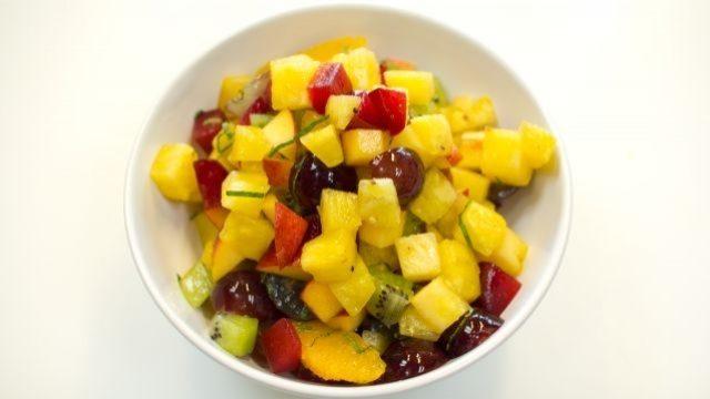 Meyve salatası nasıl yapılır?
