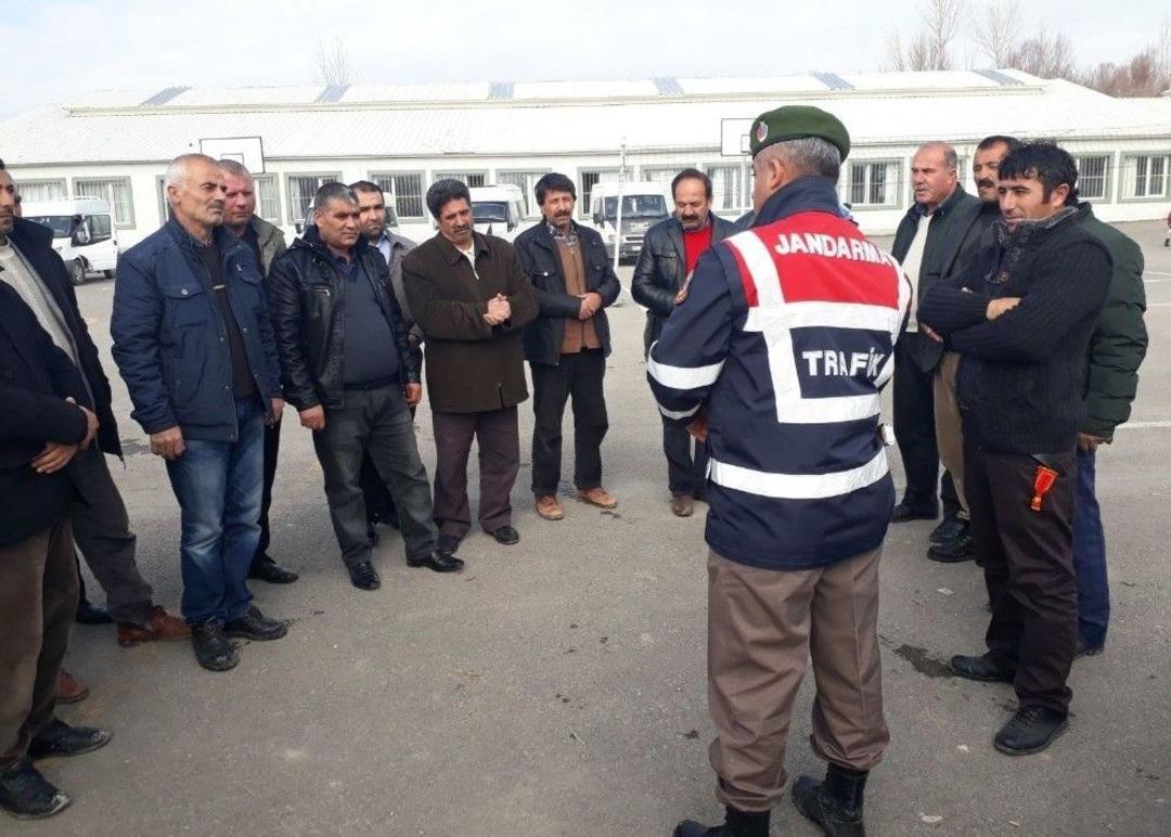 Jandarmanın Servis Ara&ccedil;ları Denetimi Devam Ediyor