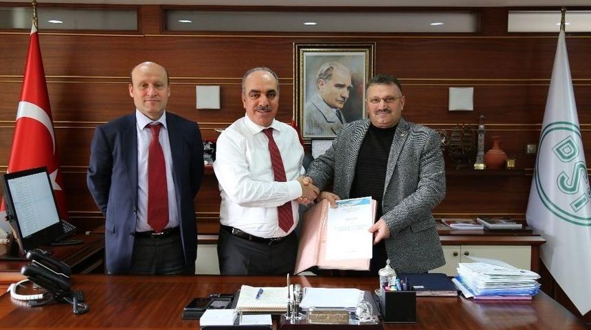 Karadere Ve Akdere İnşaat Sözleşmesi İmzalandı