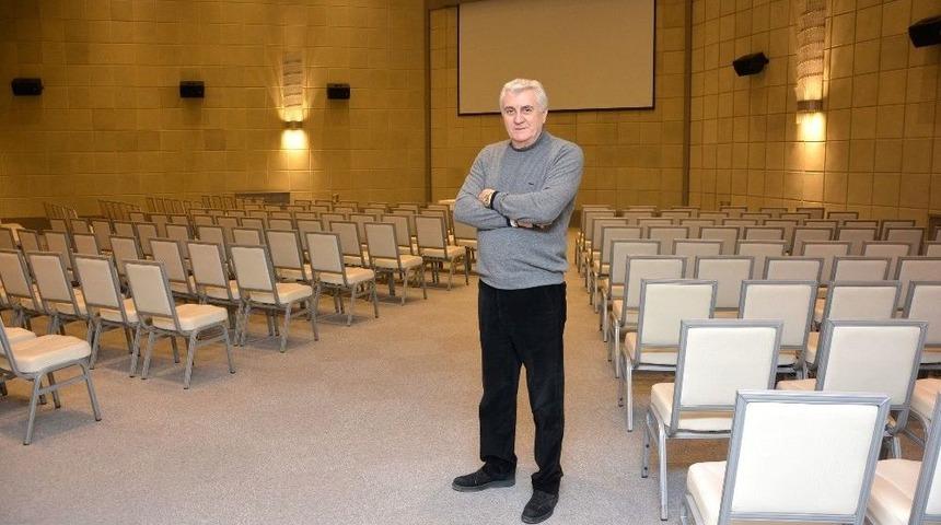 İzmir, Yeni K&uuml;lt&uuml;r Sanat Merkezine Kavuştu