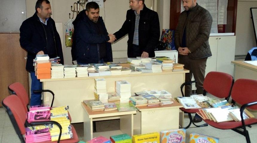 Akdeniz Belediyesi&rsquo;nden Mardinli &Ccedil;ocuklara Bin Kitapla Destek