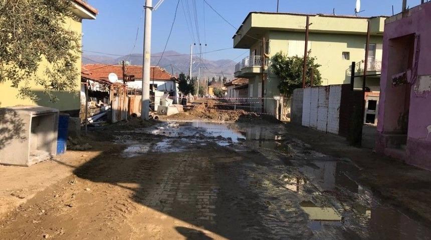 G&ouml;&ccedil;&uuml;k Altında Kalan İş&ccedil;i Hastaneye Kaldırıldı