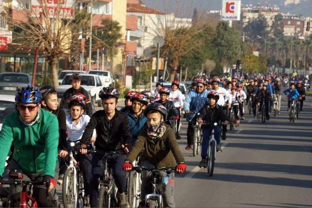 Pedallar Kud&uuml;s İ&ccedil;in D&ouml;nd&uuml;