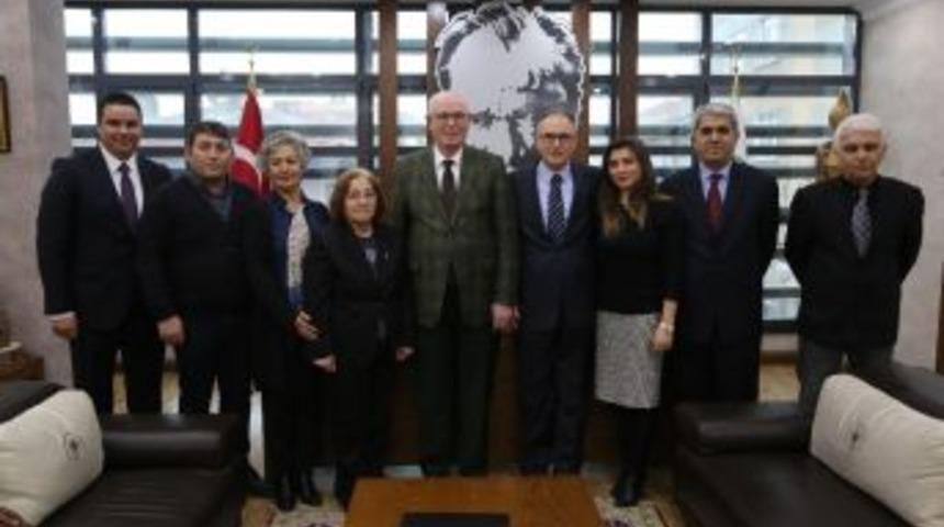 Chp Tepebaşı İl&ccedil;e &Ouml;rg&uuml;t&uuml; &Uuml;yeleri Başkan Kurt&rsquo;u Ziyaret Etti