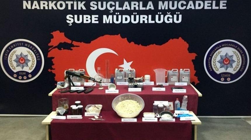 İzmir’de 1 Yılda 850 Zehir Taciri Tutuklandı